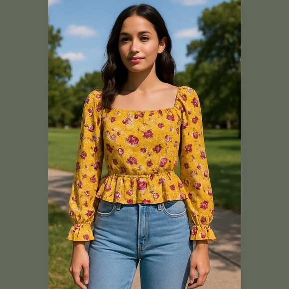 Cece Floral Elastic Waist and cuffs top - Picture 1 of 10